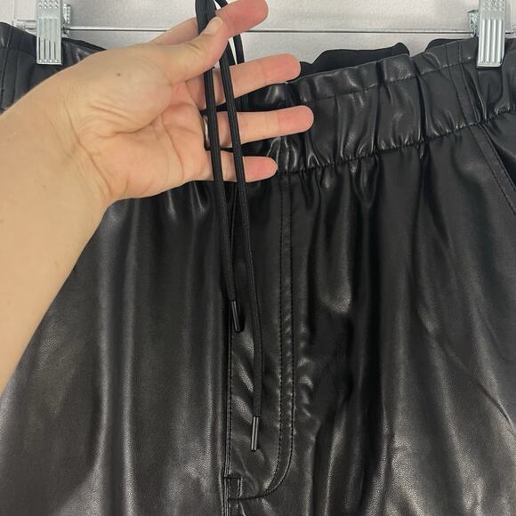 NWT Abercrombie & Fitch High Rise Black Faux Leather Pants Pull-On Size Large - Picture 7 of 16